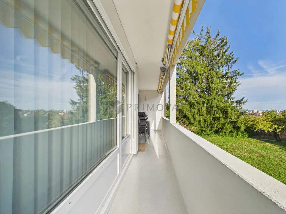 Modernisiert & grosszügig mit Cheminée im familienfreundlichen Quartier – Foto 11 von 12