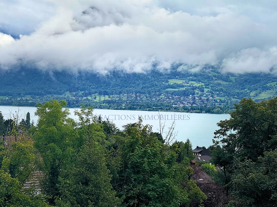 Villa sur les toits. Terrasse de 60m2. Vue lac 180. VIAGER. – Foto 13 von 13