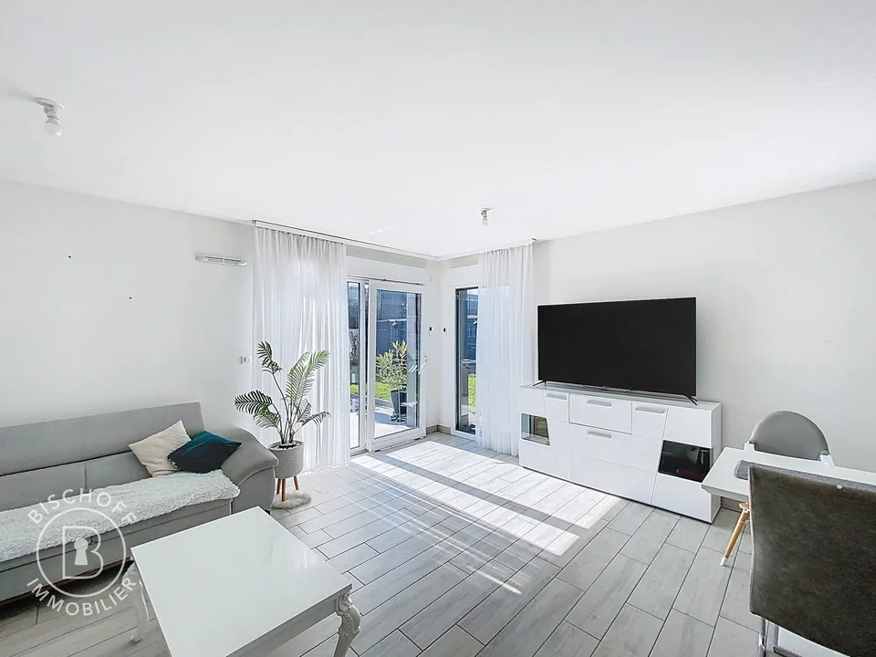 Casa a schiera moderna di 5 locali a Saint-Louis – Disponibile immediatamente! – foto 3 di 12