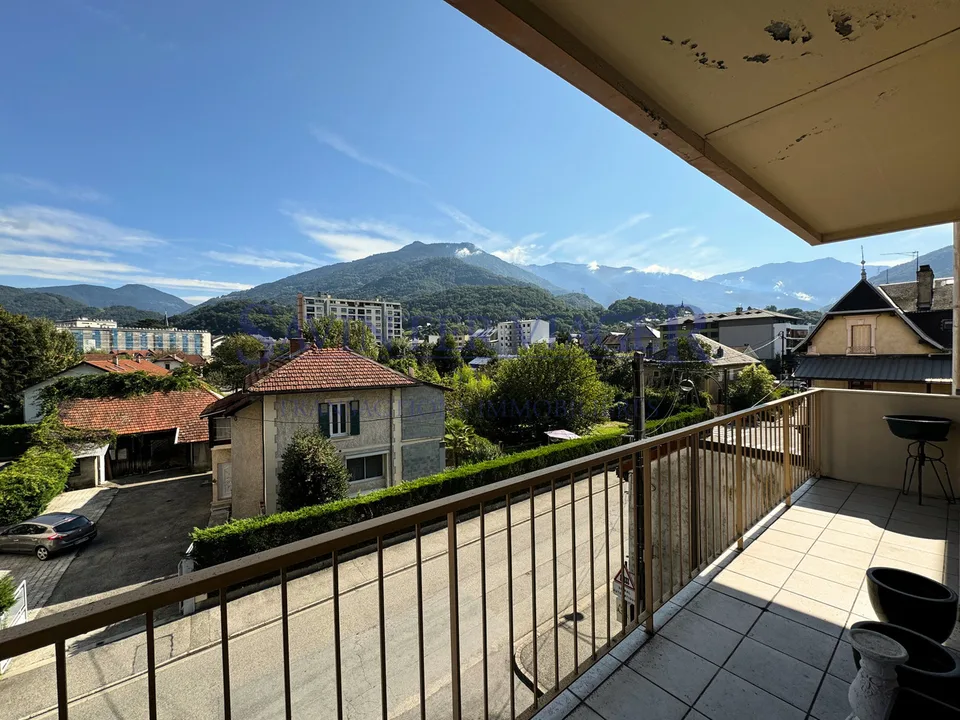 Albertville-centre. T4 traversant, 2 balcons. Viager – Foto 10 von 13