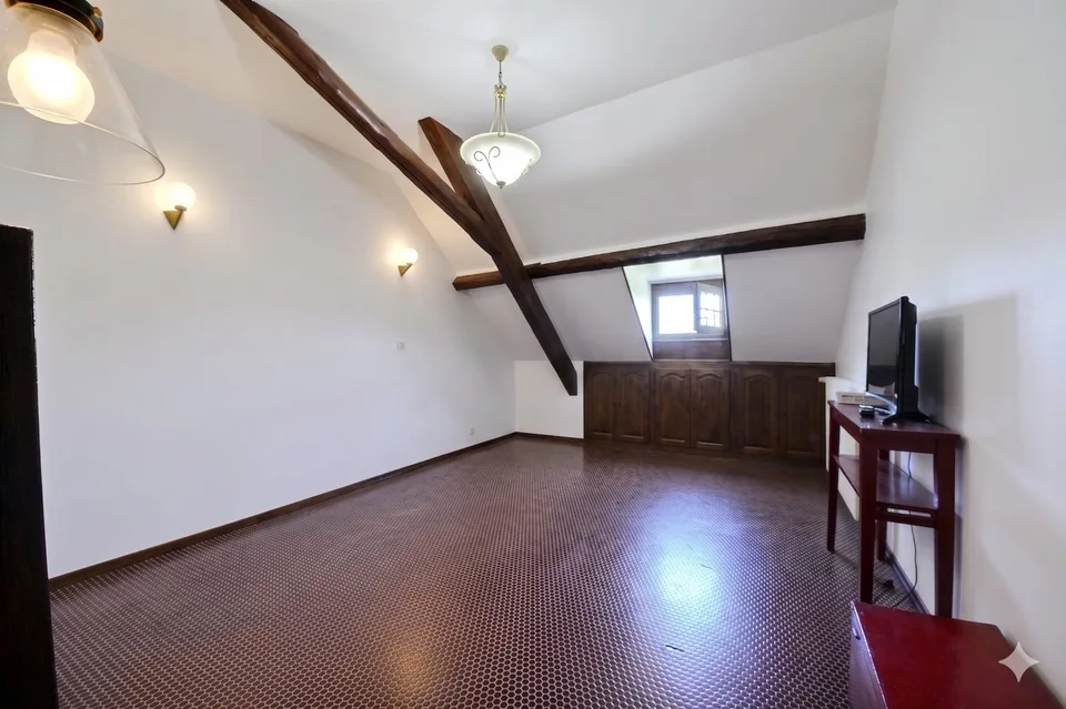Zweistöckige Wohnung in einem Herrenhaus aus dem 19. Jahrhundert in Heidwiller – Foto 8 von 24