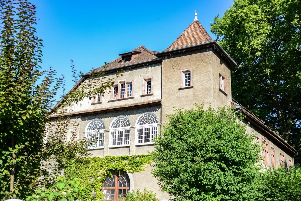 Zweistöckige Wohnung in einem Herrenhaus aus dem 19. Jahrhundert in Heidwiller – Foto 2 von 24