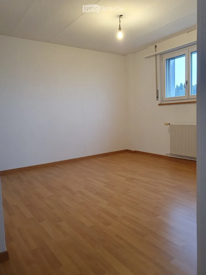 Quietly located attic apartment with cozy balcony