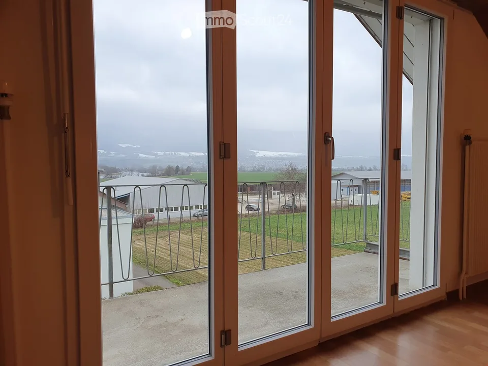 Quietly located attic apartment with cozy balcony