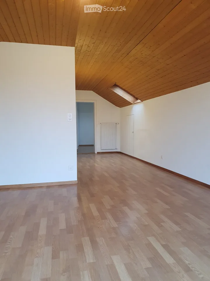 Quietly located attic apartment with cozy balcony