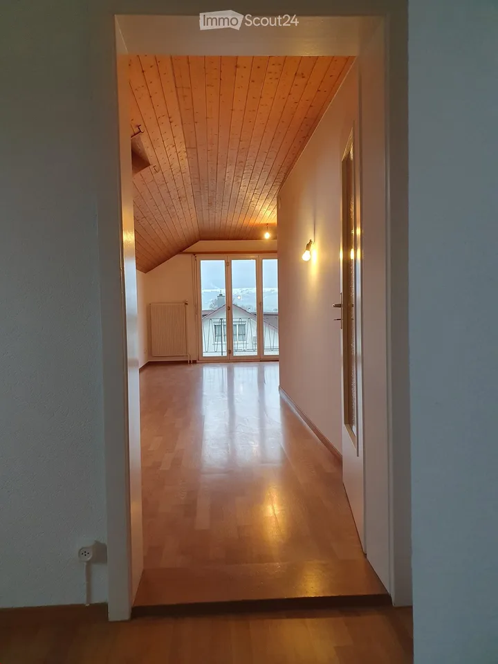 Quietly located attic apartment with cozy balcony
