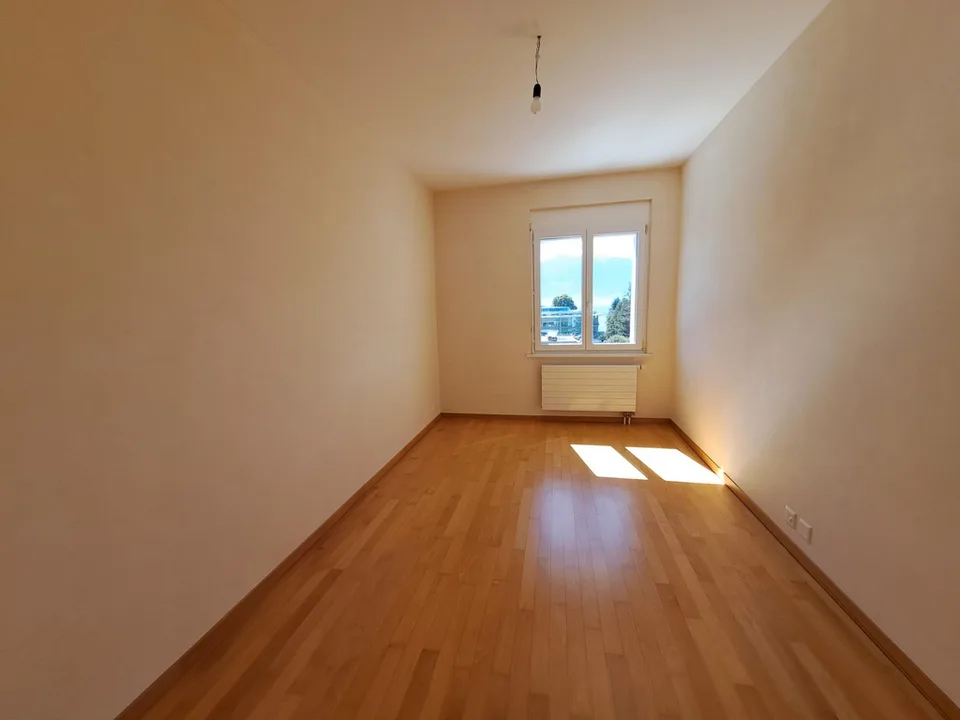 Appartamento di 4.5 locali al 1° piano con balcone