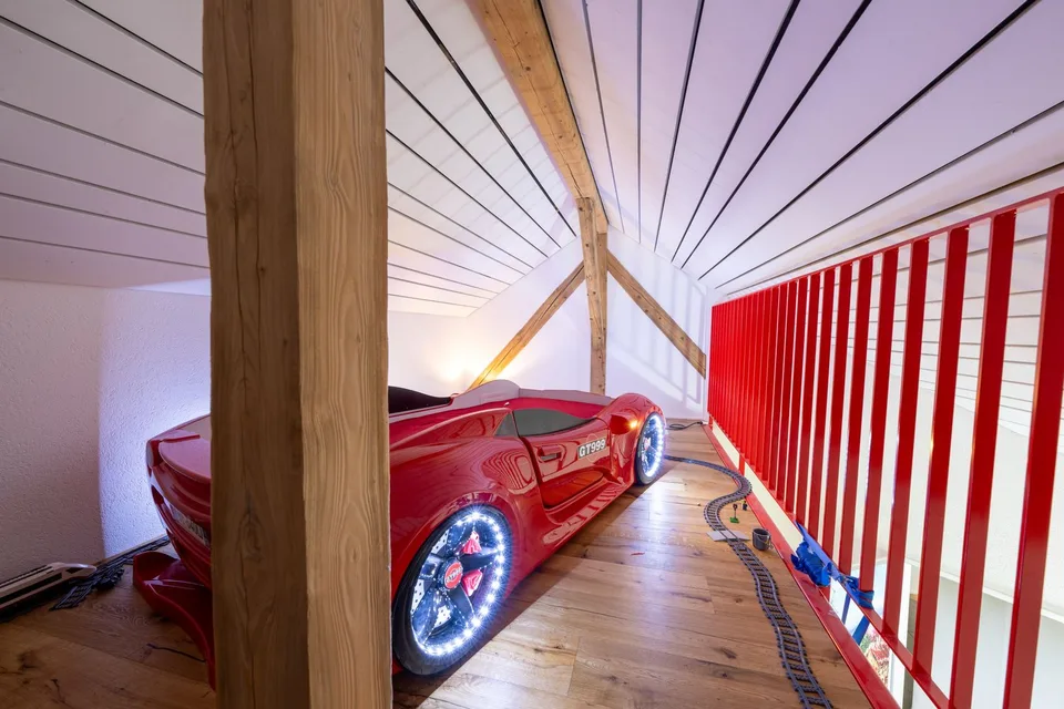 Charmante Duplex-Dachwohnung mit vielseitigen Nutzungmöglichkeiten – Foto 7 von 12