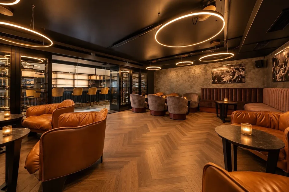 Exklusive Bar- & Loungefläche in Pfäffikon SZ - hochwertig ausgebaut! – Foto 11 von 13