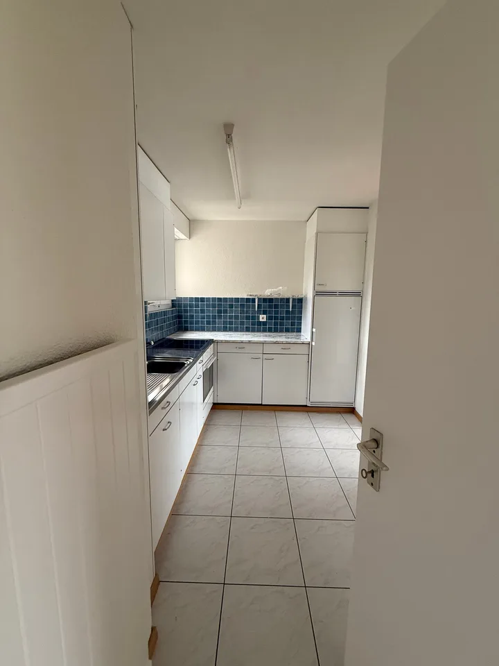 Renovated apartment in Brügg – photo 6 of 13