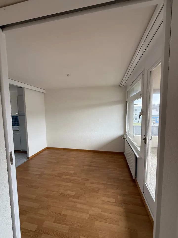 Renovated apartment in Brügg – photo 5 of 13