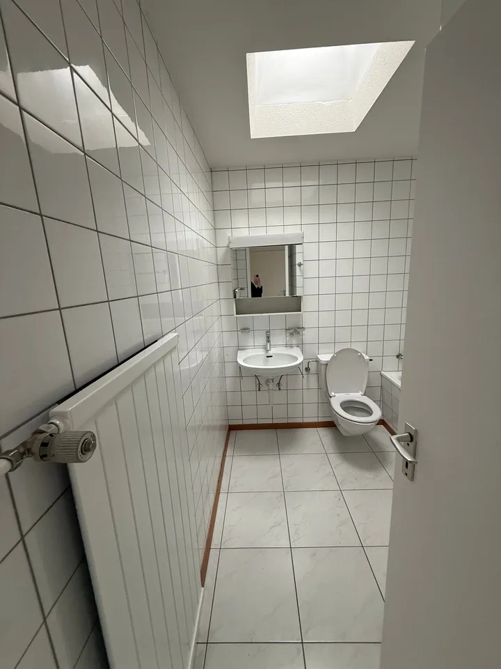 Renovated apartment in Brügg – photo 9 of 13