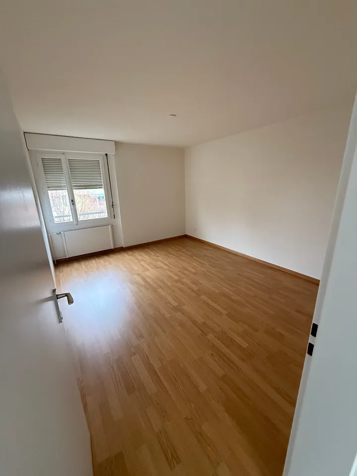 Renovated apartment in Brügg – photo 12 of 13