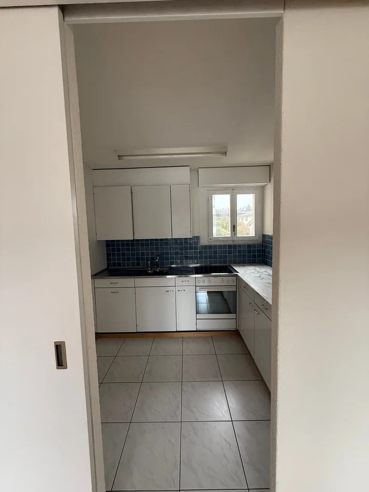 Renovated apartment in Brügg – photo 7 of 13