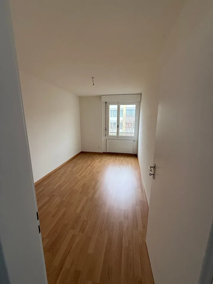 Renovated apartment in Brügg – photo 11 of 13