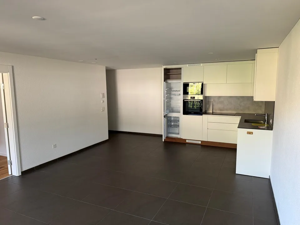 Appartamento lussuoso 2 1/2 locali con torre di lavanderia privata e ampio balcone – foto 8 di 17