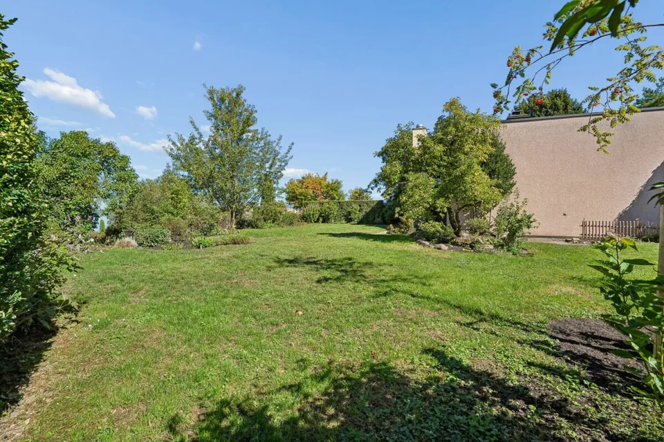 Vivre avec un jardin de rêve et une vue magnifique sur le lac – photo 9 sur 29