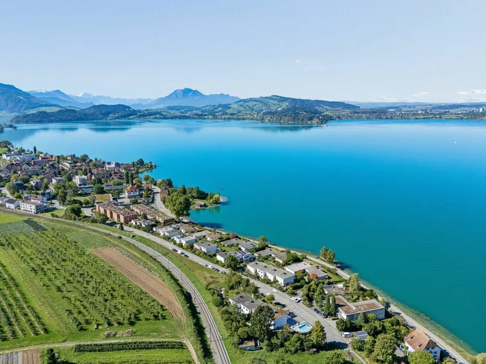 Vivre avec un jardin de rêve et une vue magnifique sur le lac – photo 2 sur 29