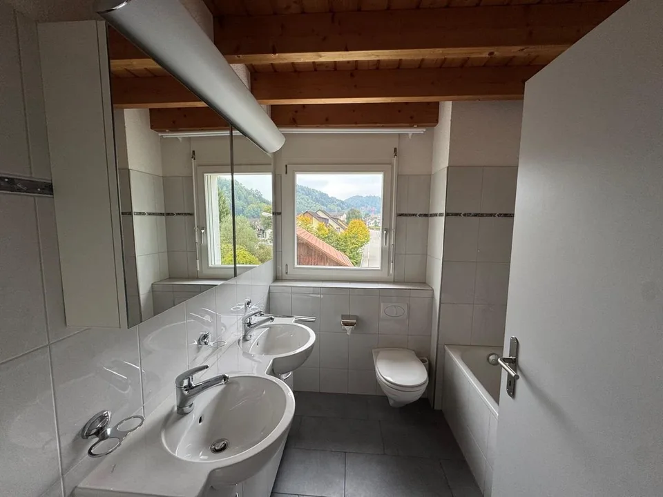Appartement-maisonnette moderne 4,5 pièces dans un cadre idyllique