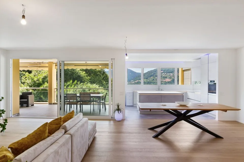 Favoloso Appartamento 5.5 locali, con Vista Lago e Piscina a Montagnola, Svizzera – Foto 2 von 16