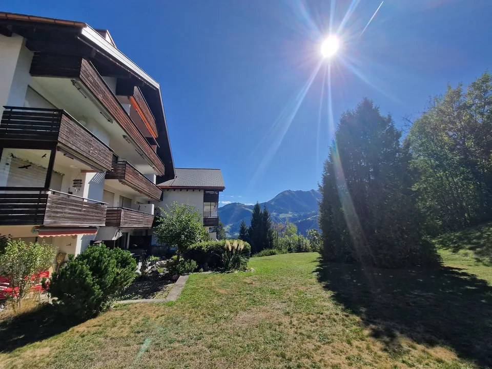 ***Sonniges BIJOU 3.5 - Dachwohnung mit toller Aussicht und nahe dem Laaxer See in Laax Dorf*** – Foto 20 von 22