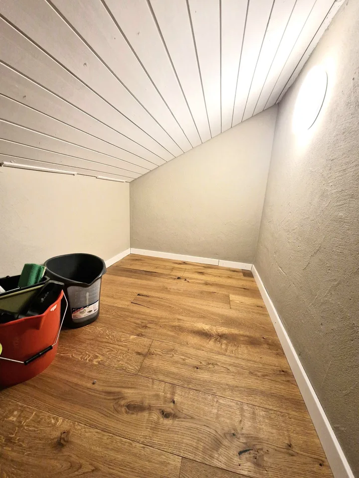 ***Sonniges BIJOU 3.5 - Dachwohnung mit toller Aussicht und nahe dem Laaxer See in Laax Dorf*** – Foto 18 von 22