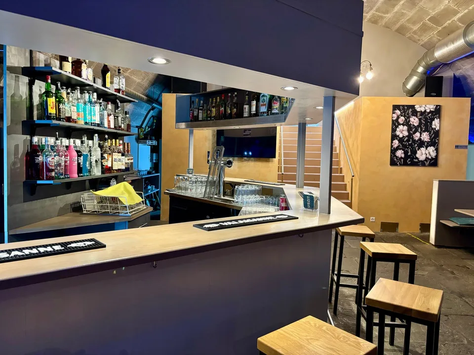 Fulfill your dream of having your own bar! – photo 5 of 8