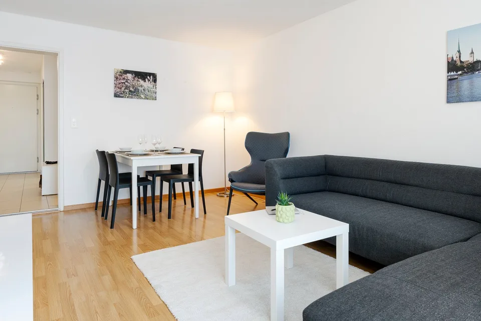 3-Zimmer Apartment mit Balkon möbiliert in Brüttisellen - kinderfreundlich