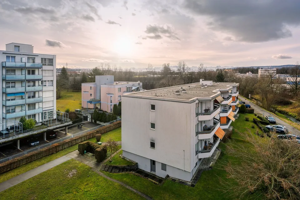 3-Zimmer Apartment mit Balkon möbiliert in Brüttisellen - kinderfreundlich