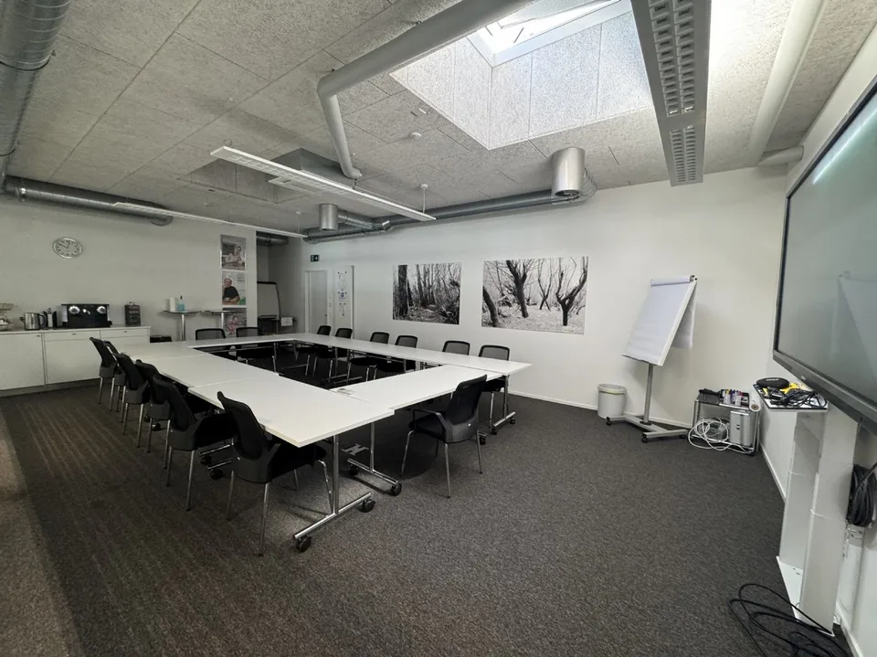 Spazio ufficio al 2° piano con 156m2 e grande terrazza sul tetto – foto 4 di 9