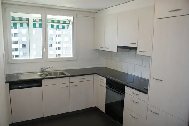 Vivere nel popolare quartiere di Länggass è garantito! – foto 3 di 7
