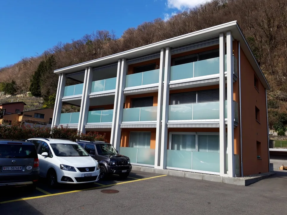 Moderne und komfortable 4.5-Zimmer-Wohnung in Bellinzona – sofort verfügbar – Foto 3 von 6