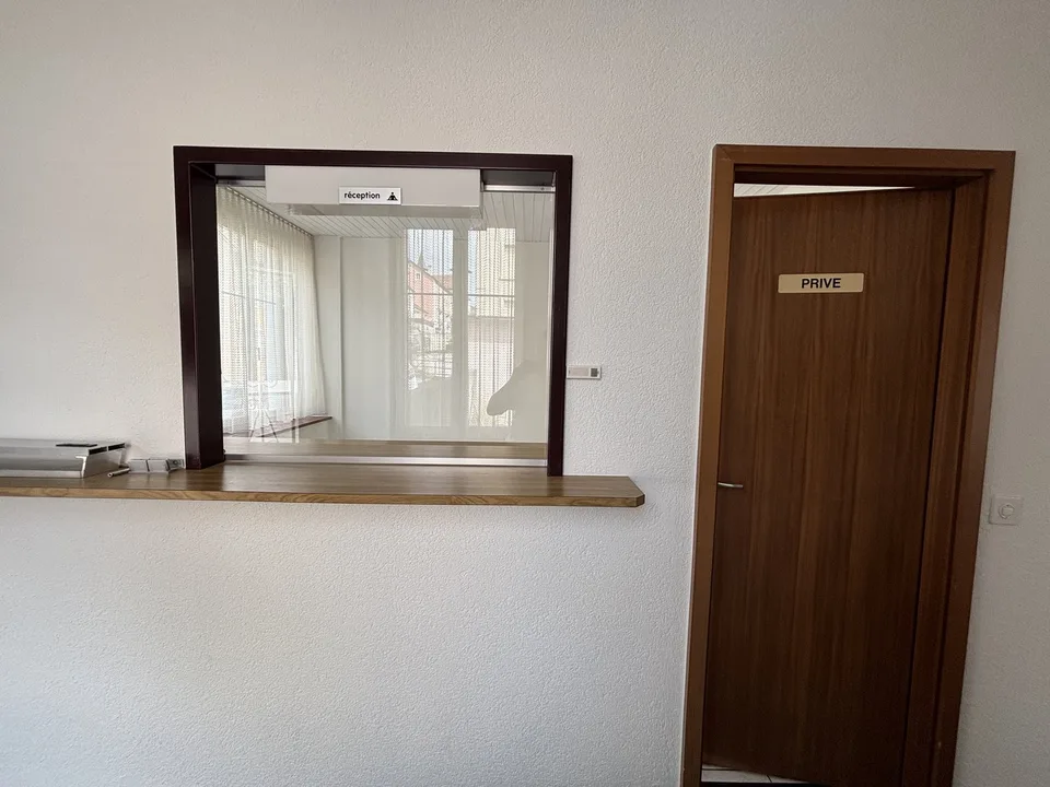 Zu vermieten – Gewerbefläche/Büros mit hervorragender Lage in Tramelan – Foto 5 von 22