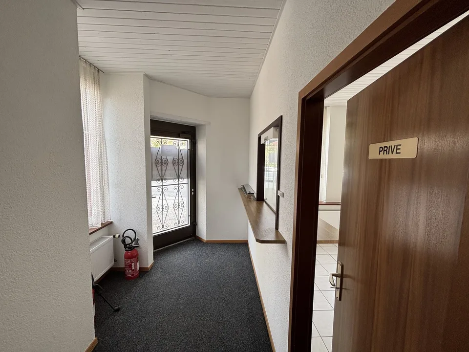 Zu vermieten – Gewerbefläche/Büros mit hervorragender Lage in Tramelan – Foto 2 von 22