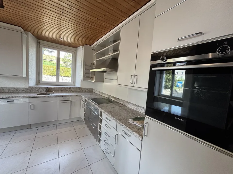 Charmant appartement de 4 pièces à Tramelan – disponible immédiatement – photo 3 sur 22