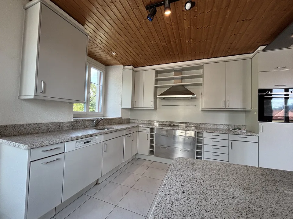 Charmant appartement de 4 pièces à Tramelan – disponible immédiatement – photo 2 sur 22