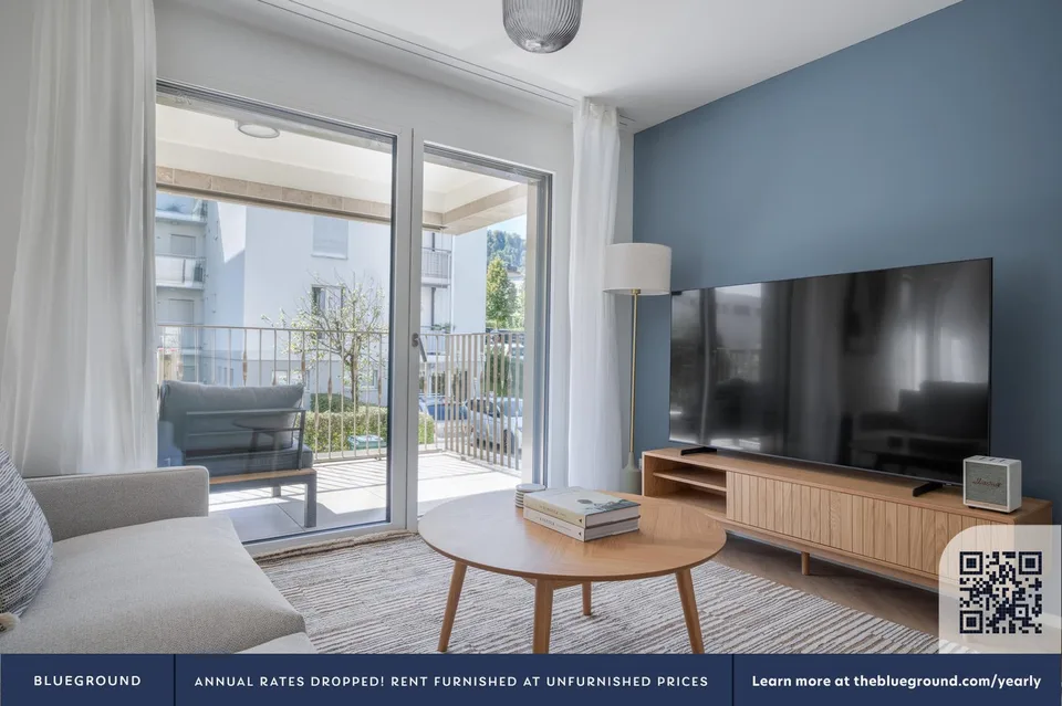 Luxe Wiedikon 3,5 pièces avec cave et W/T, près du marché, via Blueground – photo 2 sur 13