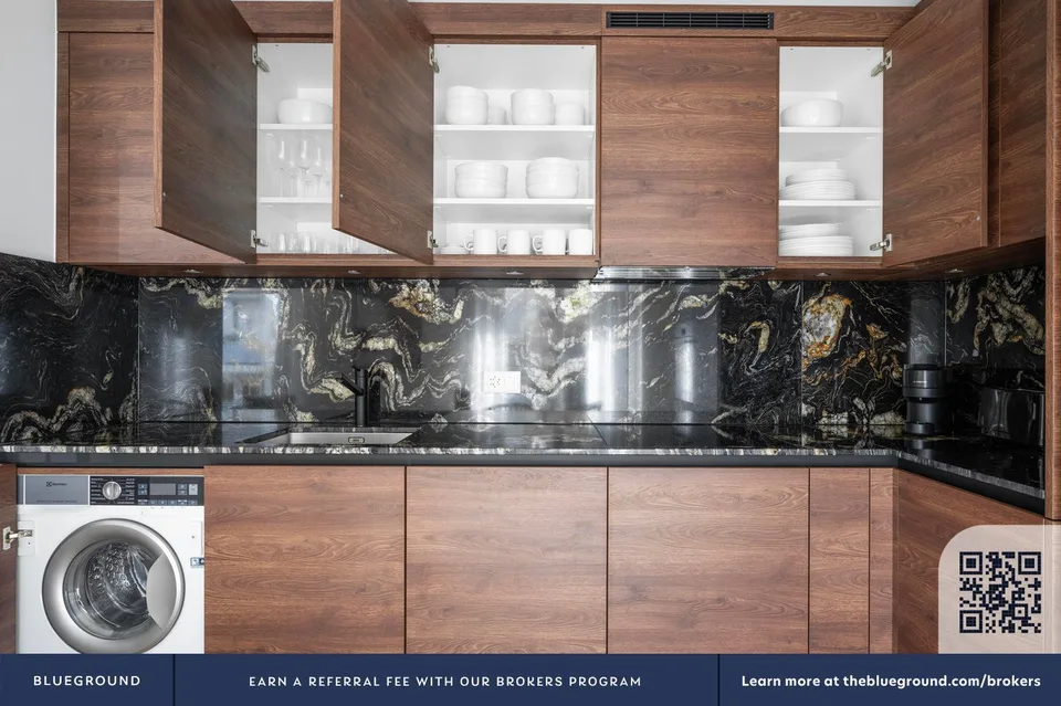 Luxe Wiedikon 3,5 pièces avec cave et W/T, près du marché, via Blueground – photo 8 sur 13