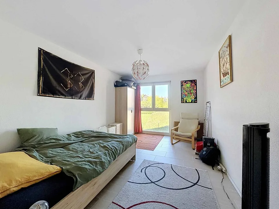 Wohnung mit 2,5 Zimmern, Balkon und 2 Parkplätzen – Foto 7 von 9