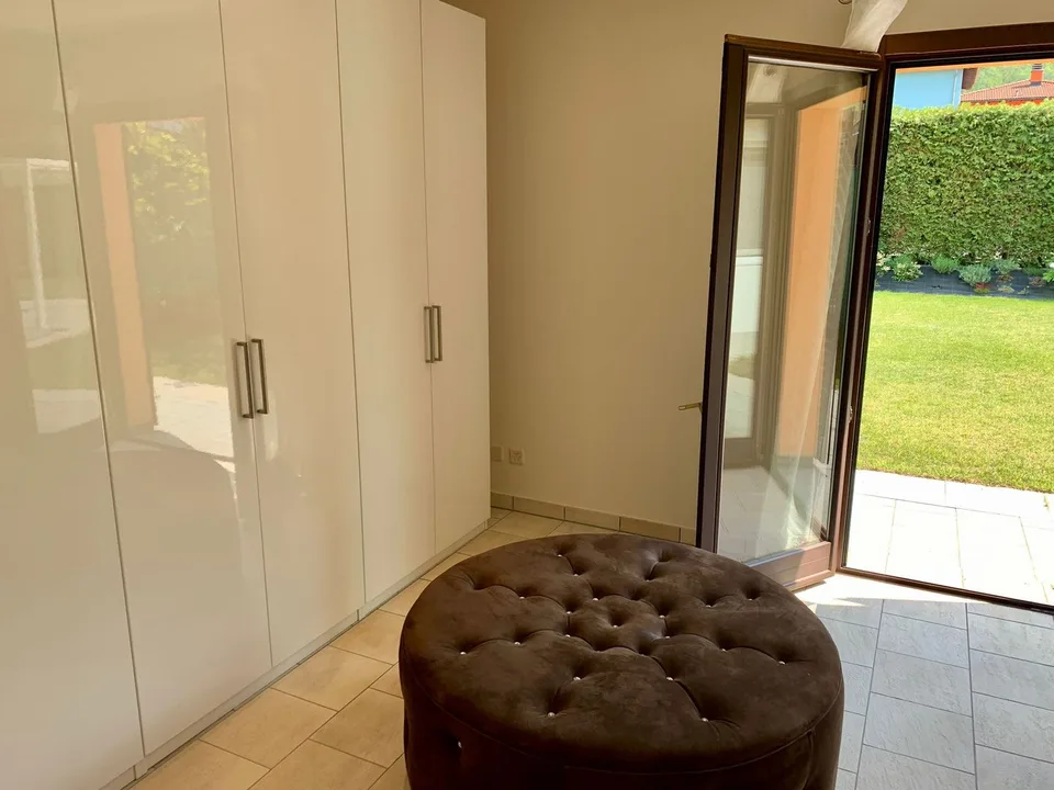 Affittasi esclusivo 3.5 locali in casa bifamiliare con giardino privato – Foto 7 von 7