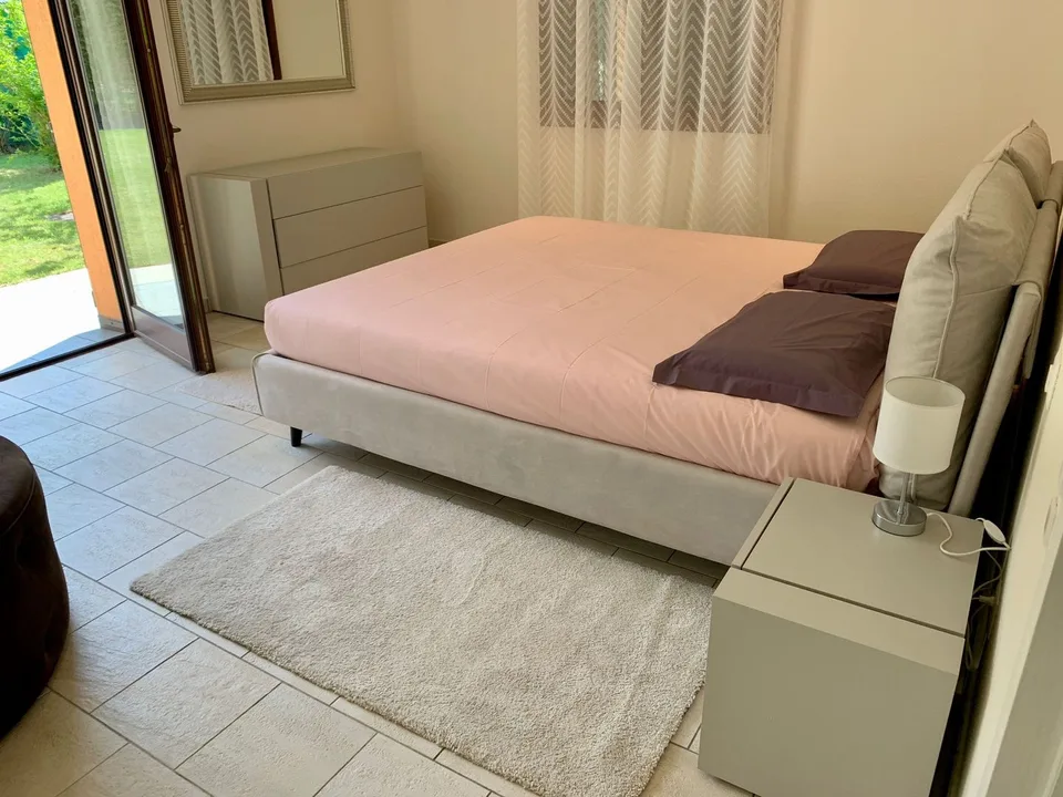 Affittasi esclusivo 3.5 locali in casa bifamiliare con giardino privato – Foto 6 von 7