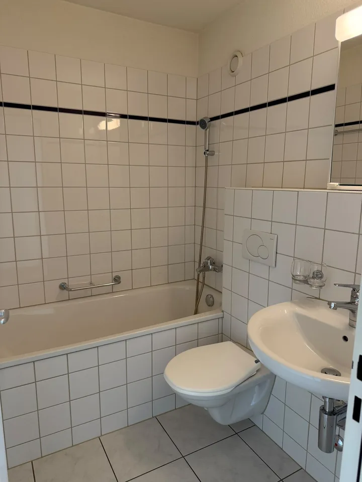 Appartement ensoleillé de 2 pièces avec vue sur Freuenfeld