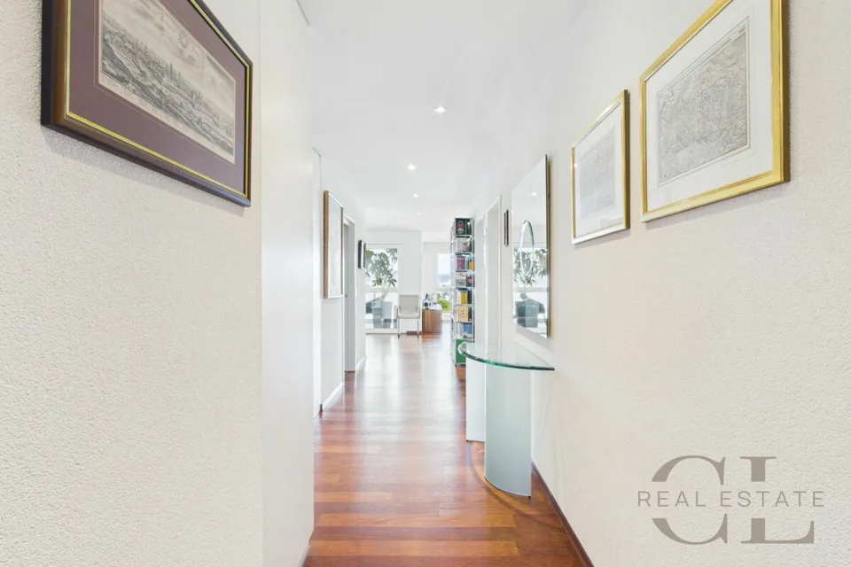 5.5 Zimmer-Wohnung an unverbaubarer Lage mit zwei Einstellplätzen – Foto 11 von 23