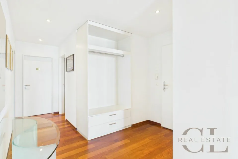 5.5 Zimmer-Wohnung an unverbaubarer Lage mit zwei Einstellplätzen – Foto 12 von 23