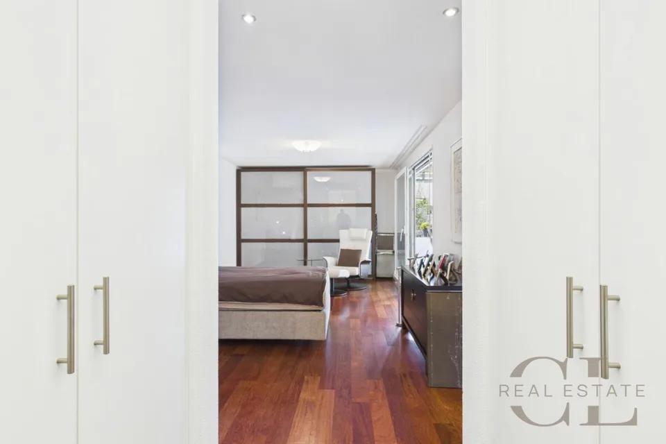 5.5 Zimmer-Wohnung an unverbaubarer Lage mit zwei Einstellplätzen – Foto 19 von 23