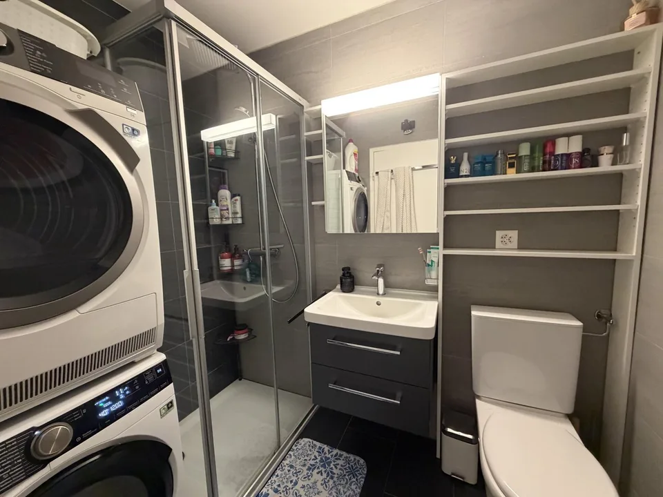 Appartamento 3.5 locali accogliente completamente ristrutturato ad Avenches – foto 8 di 10