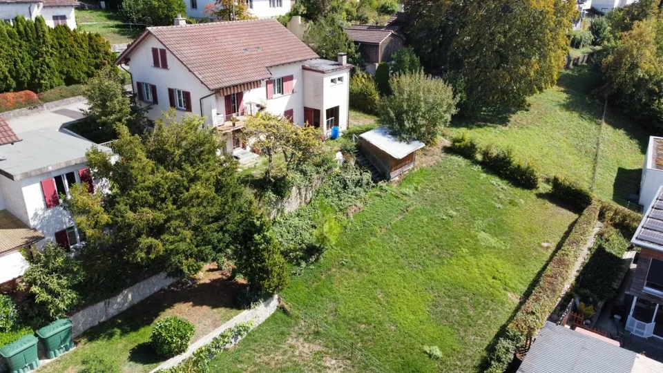 BAULAND MIT AUSSICHT UND EINFAMILIENHAUS | RENOVIEREN | ENTWICKELN – Foto 3 von 10