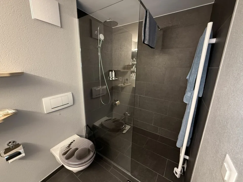 Grosszügiges Eckeinfamilienhaus mit 160m2 Wohnfläche. – Foto 9 von 17