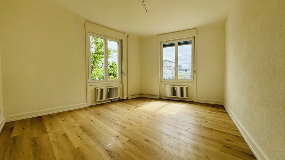 Wunderschöne neuwertige 3.5-Zimmerwohnung (w5) mit Balkon, eigener Waschmaschine, Kellerabteil (ohne Lift) – Foto 6 von 7
