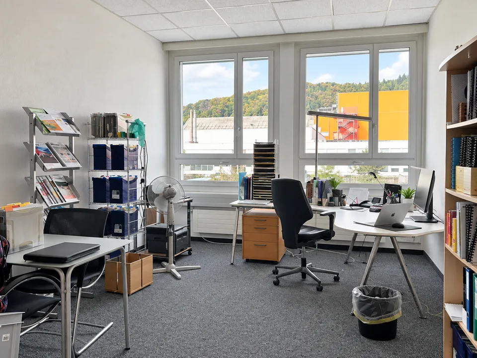 Helles Büro im 1. OG – modern & verkehrsgünstig in Spreitenbach – Foto 5 von 6